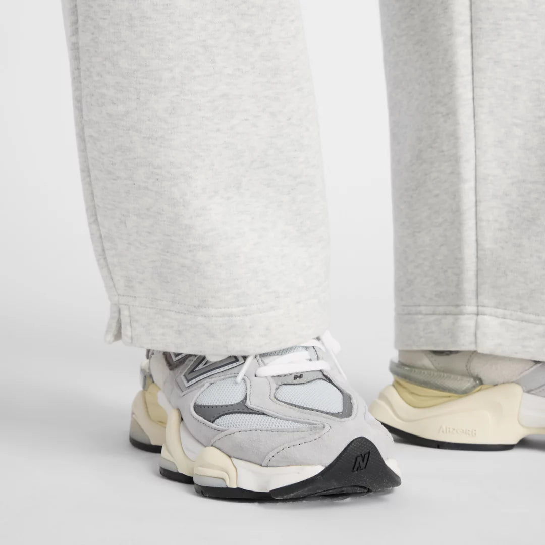 New Balance Trackside Fleece Barrel Pant For Women