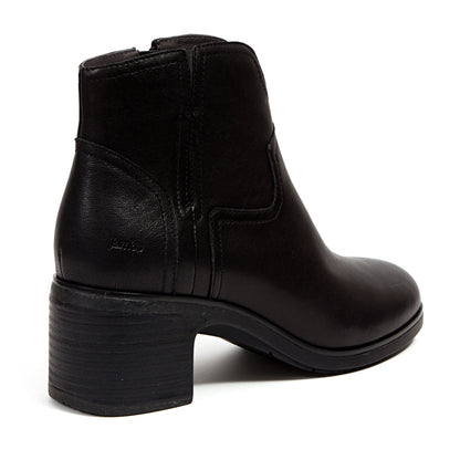 Women Vanda Water Resistant Black
